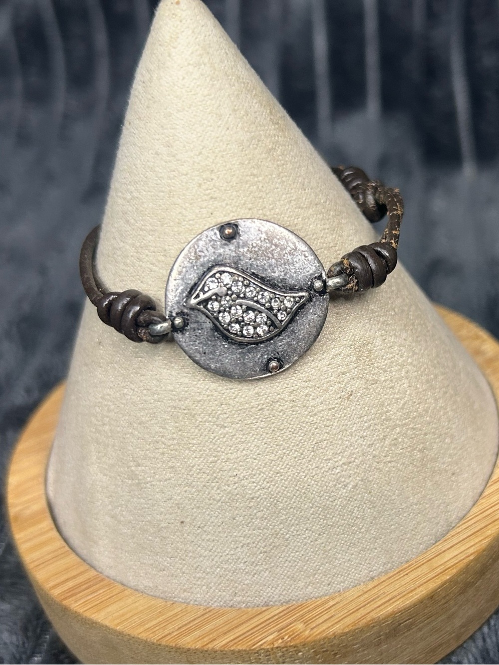 Fossil Leather Cord Bracelet – Bird Accent